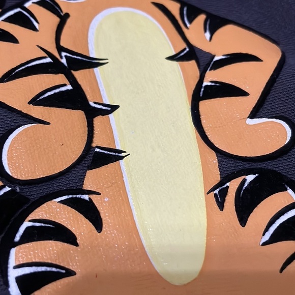 Vintage Disney Store Tigger Sweatshirt - Picture 8 of 16